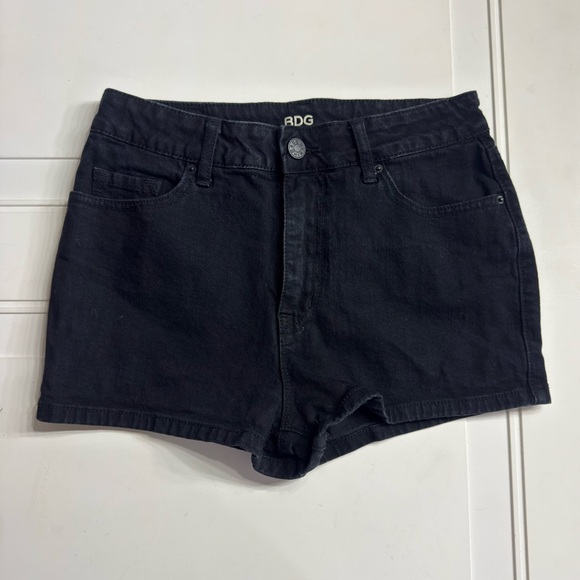 BDG Urban Outfitters Sz 28W Black High Rise Erin 5 Pocket Shortie Denim Shorts - Picture 5 of 6